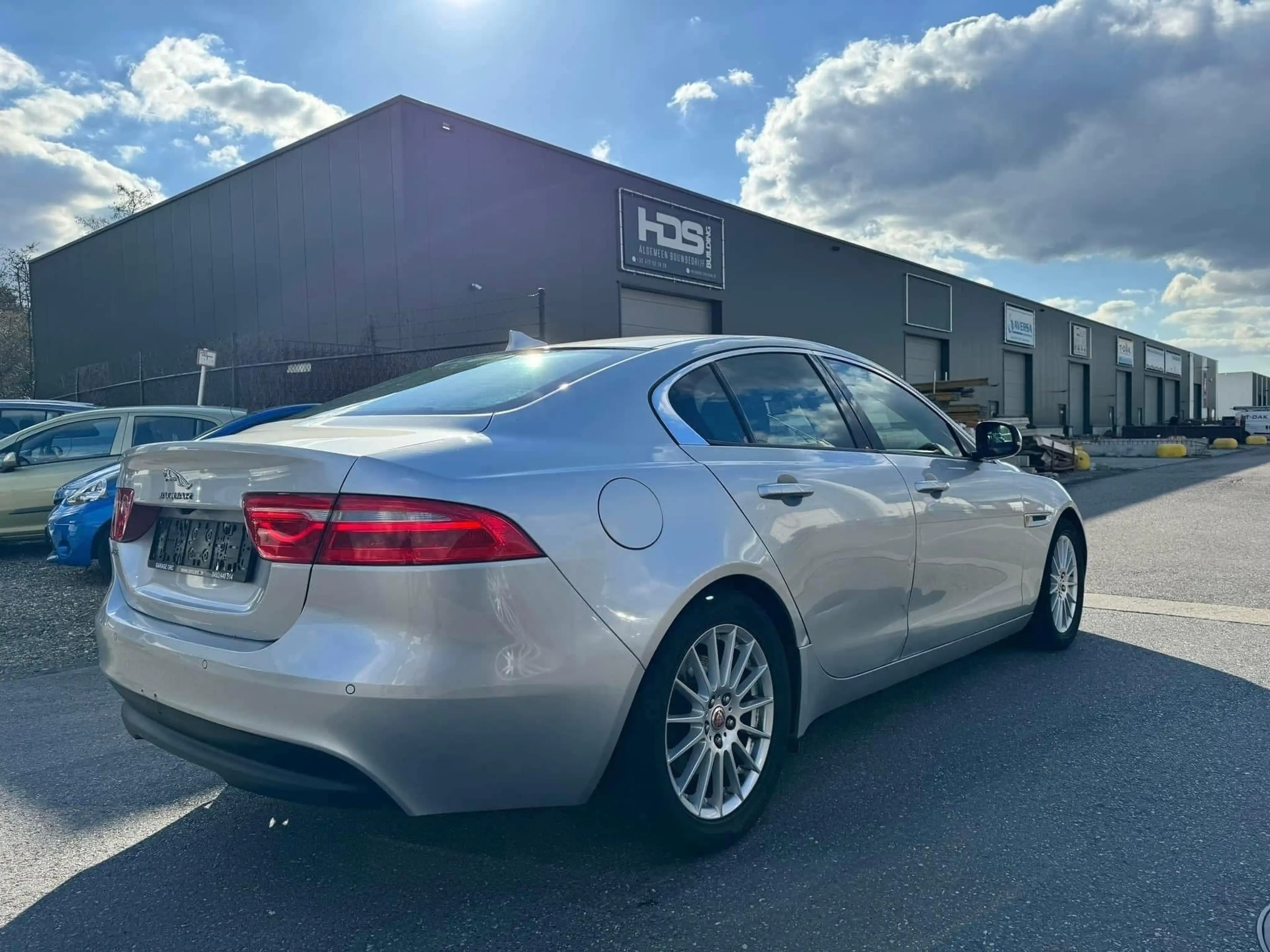 Jaguar XE Jaguar XE 2.0 D E-Performance Prestige Euro 6b – EXPORT — photo 3