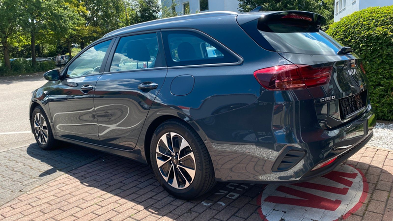Kia Ceed SW / cee'd SW 1,5 / KIA Garantie/neuwertig — photo 5