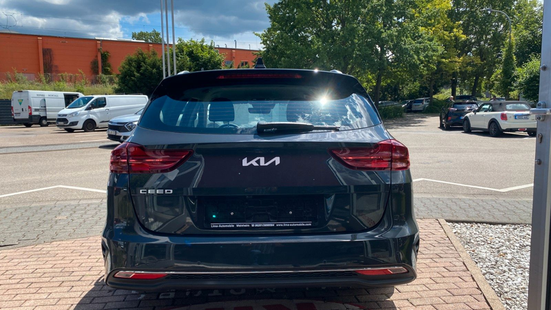 Kia Ceed SW / cee'd SW 1,5 / KIA Garantie/neuwertig — photo 6