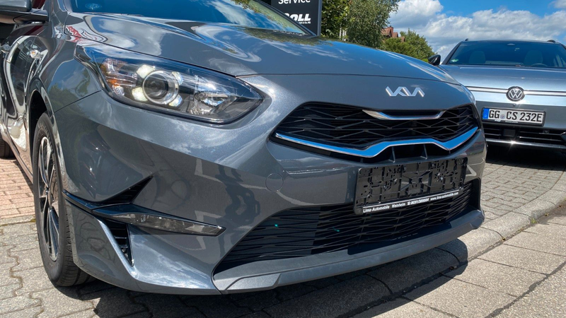Kia Ceed SW / cee'd SW 1,5 / KIA Garantie/neuwertig — photo 9