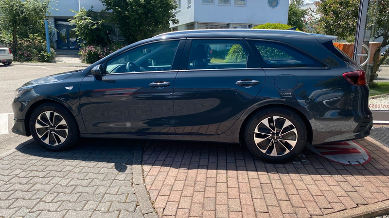 Kia Ceed SW / cee'd SW 1,5 / KIA Garantie/neuwertig — photo 4
