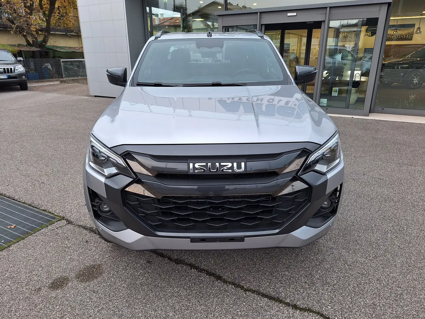 Isuzu D-Max 1.9 164cv Crew Nitro Sport 4x4 A/T Pronta Consegna Argento - 2