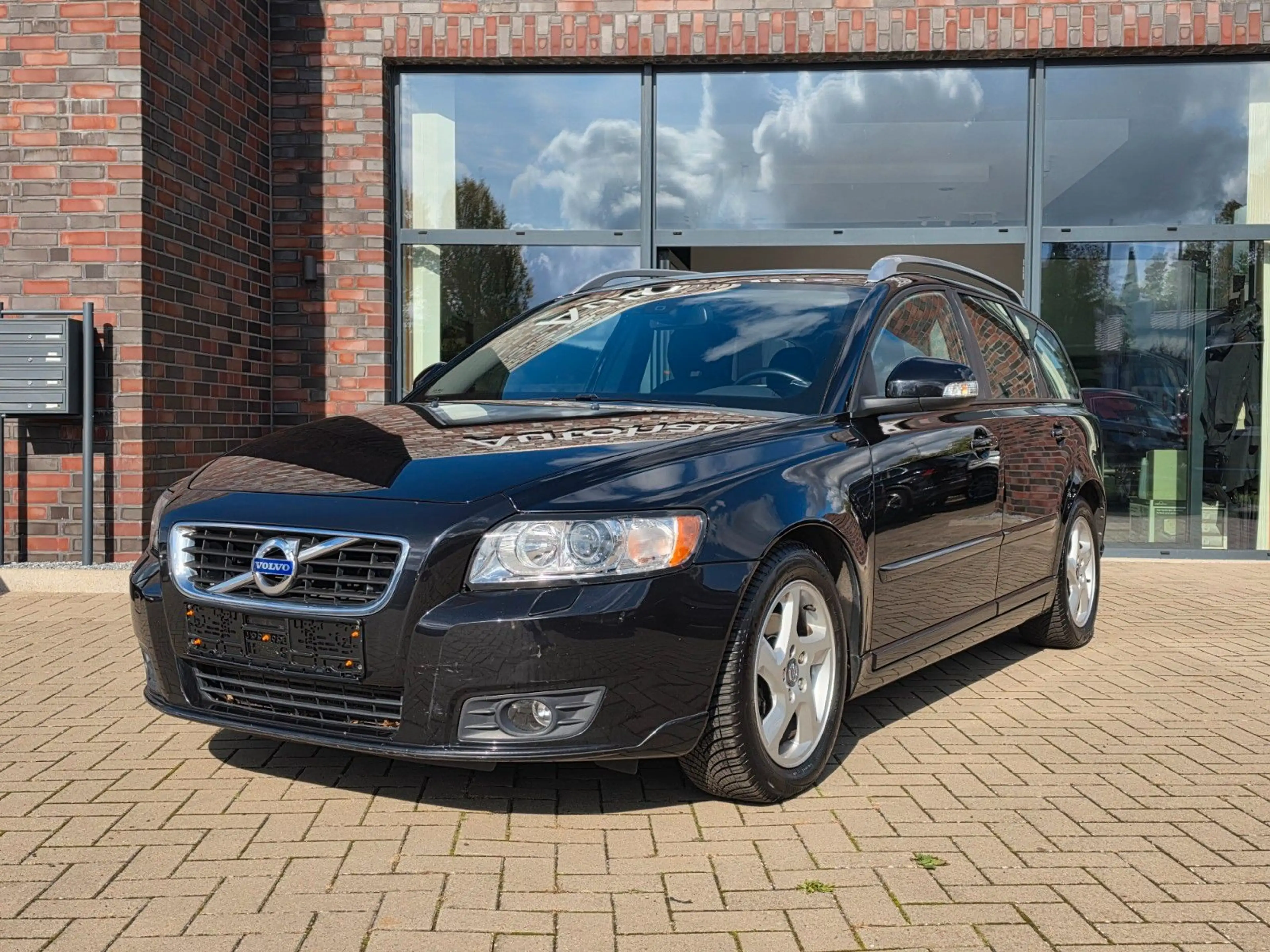 Volvo V50 Kombi D2 *Tempomat*SHZ*AHK*