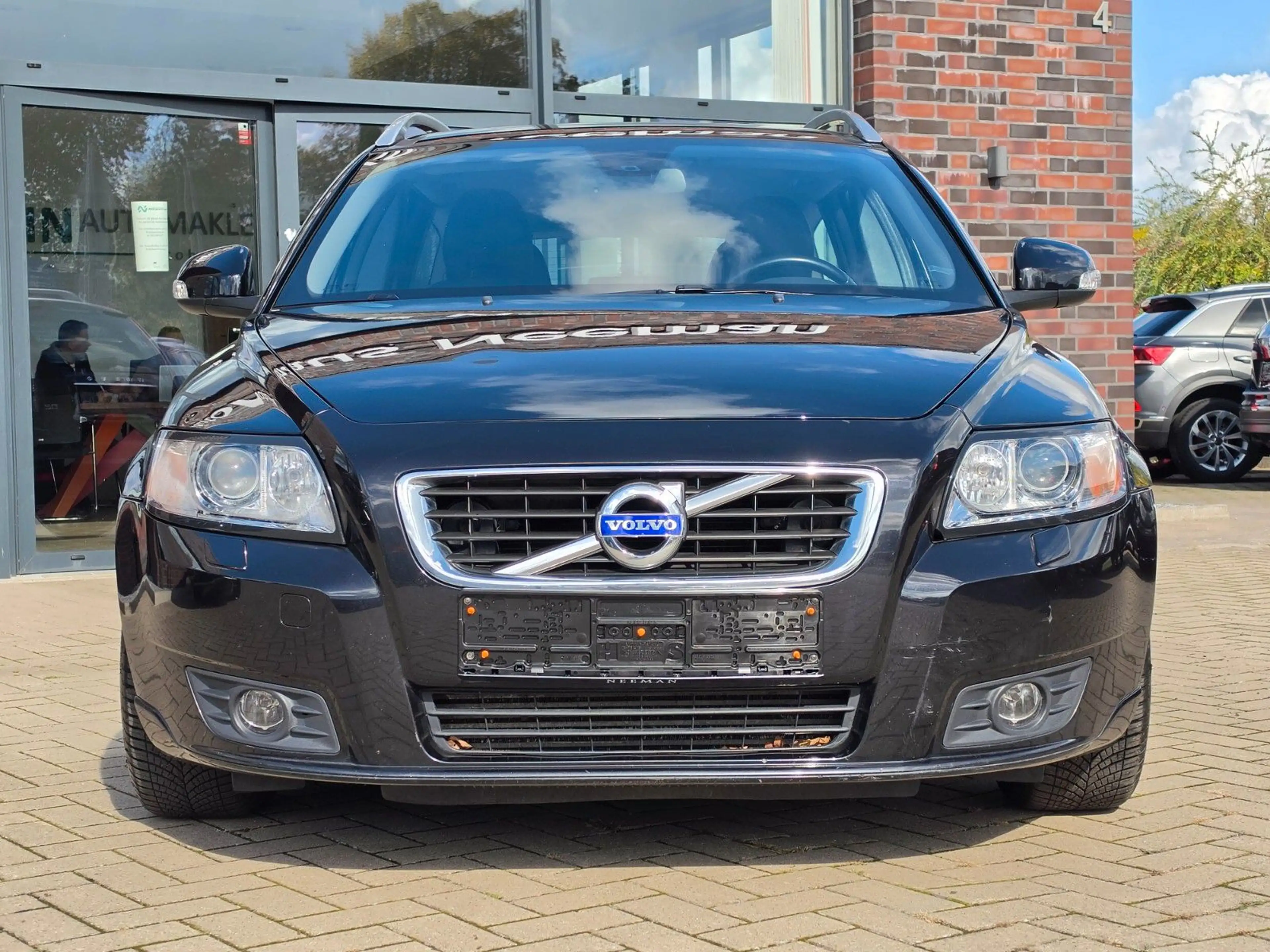 Volvo V50 Kombi D2 *Tempomat*SHZ*AHK* — photo 8