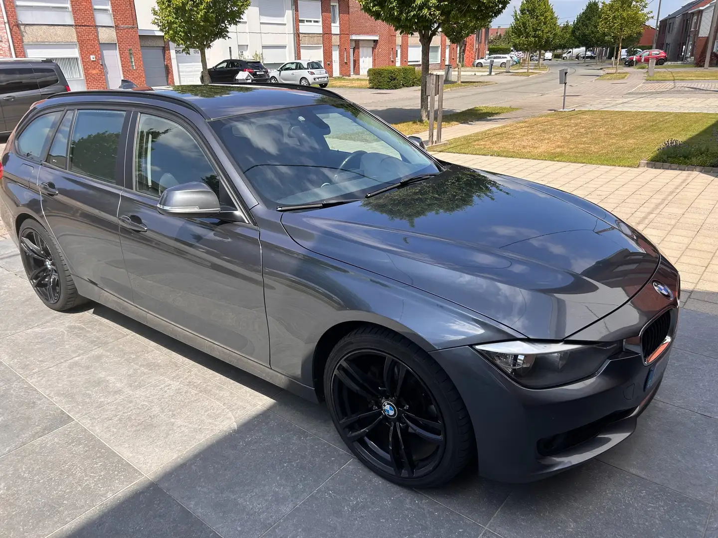 BMW 318 318d Touring Grey - 2