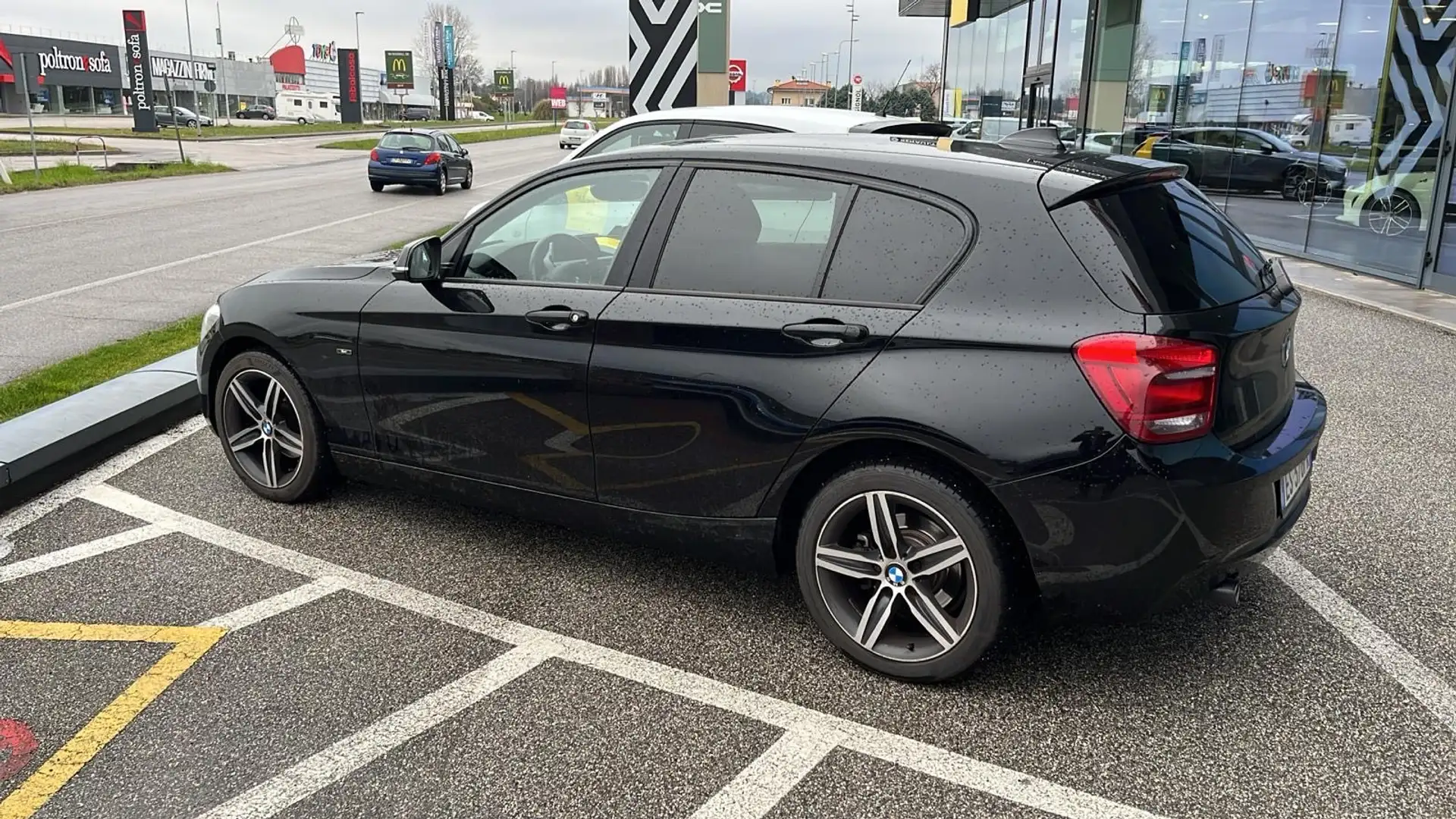 BMW 116 116d 5p Msport - 1