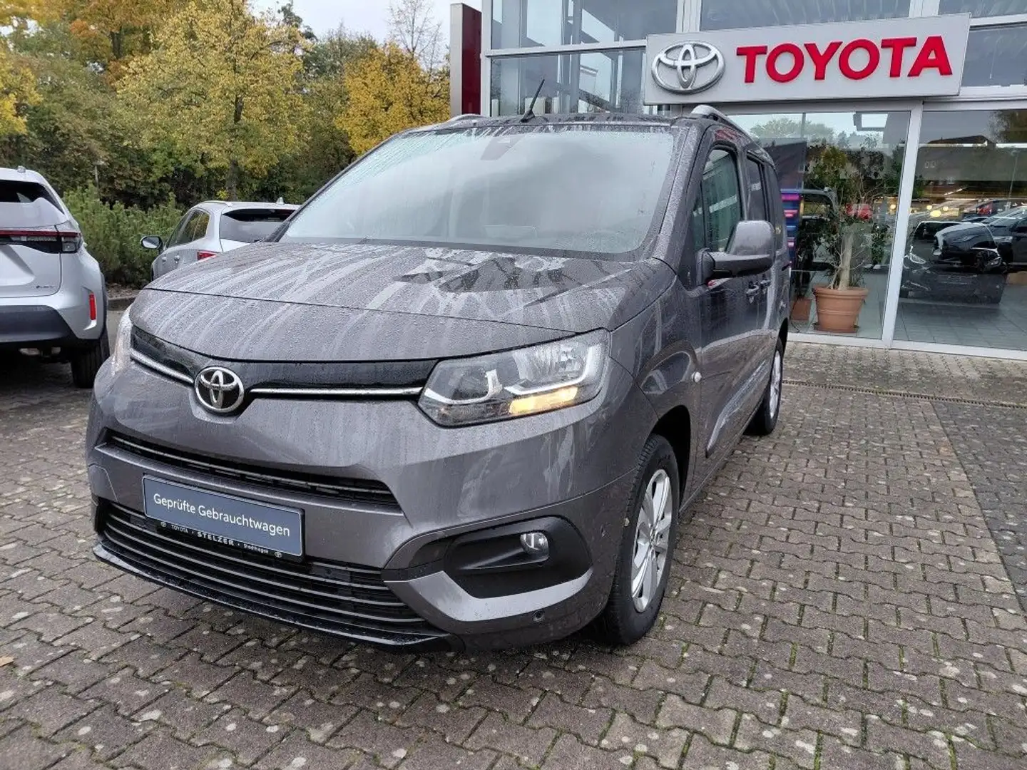 Toyota Proace City Verso 1.2 Turbo L1 Aut Team Deutschland Gris - 1
