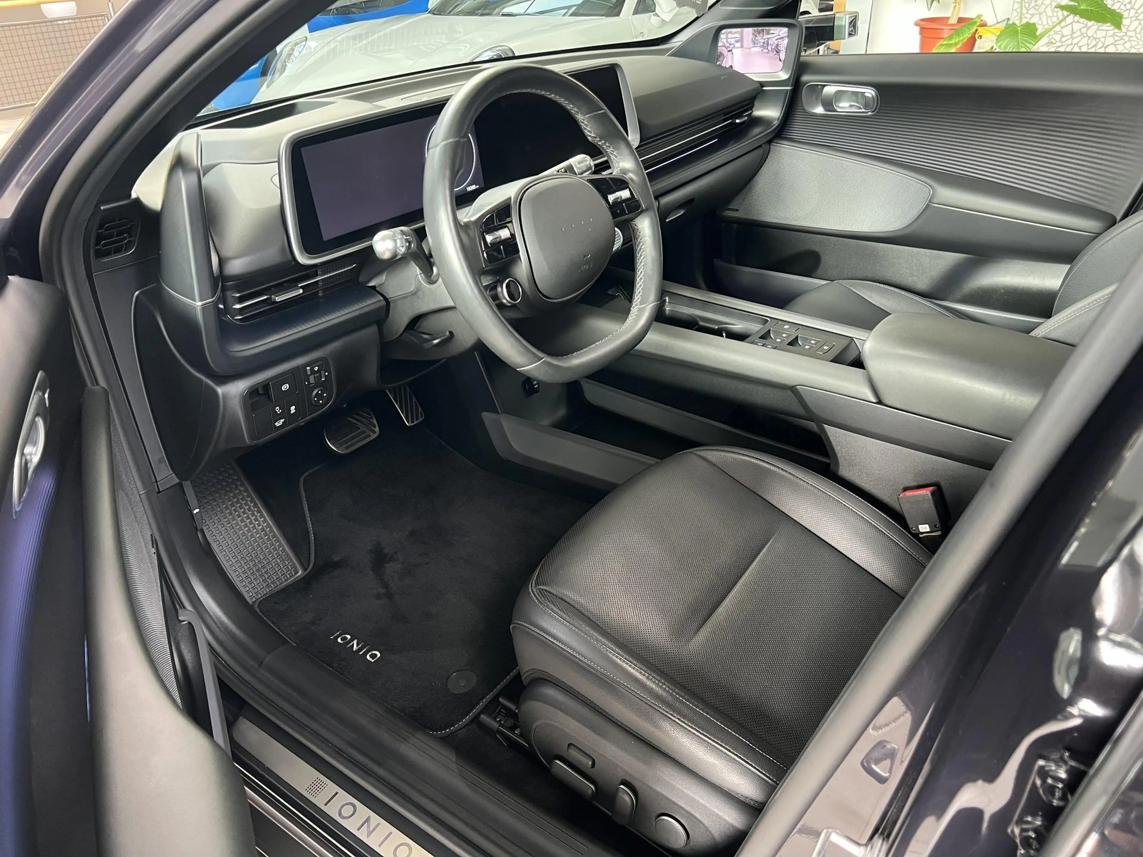 Hyundai IONIQ 6 IONIQ 6 Uniq 77,4 kWh|DT-SPG|GSD|20"|MATRIX|BOSE — photo 12