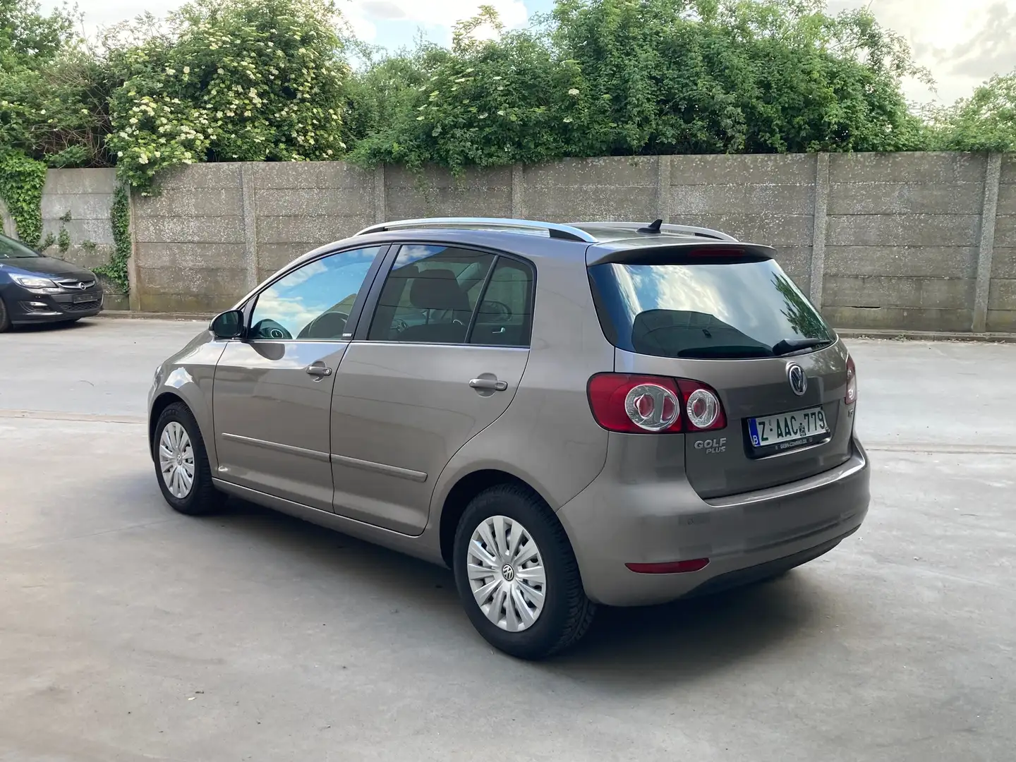 Volkswagen Golf 6 (VI) PLUS 1.2TSI benzine 2012 met 118000km*NIEUW Brun - 1