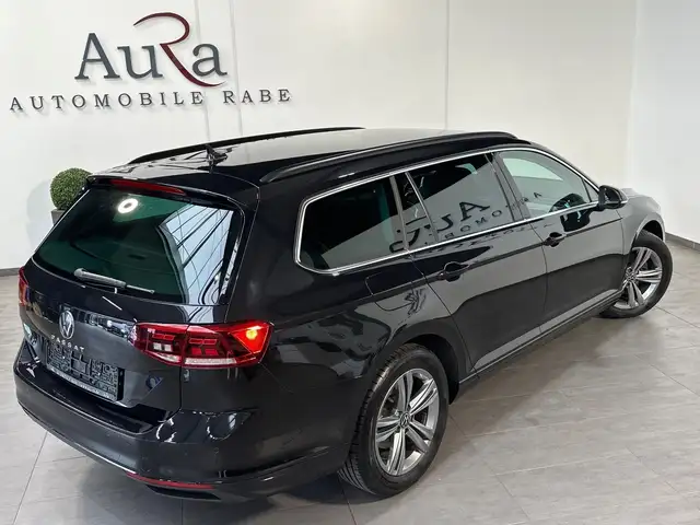 Volkswagen Passat view 5