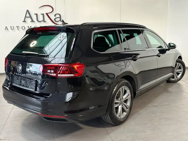 Volkswagen Passat view 4