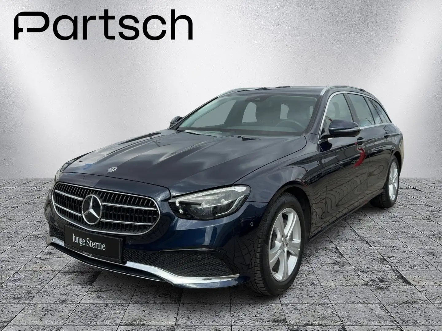 Mercedes-Benz E 220 d 4MATIC T-M. Austria Edition SpurW Allrad Blau - 2
