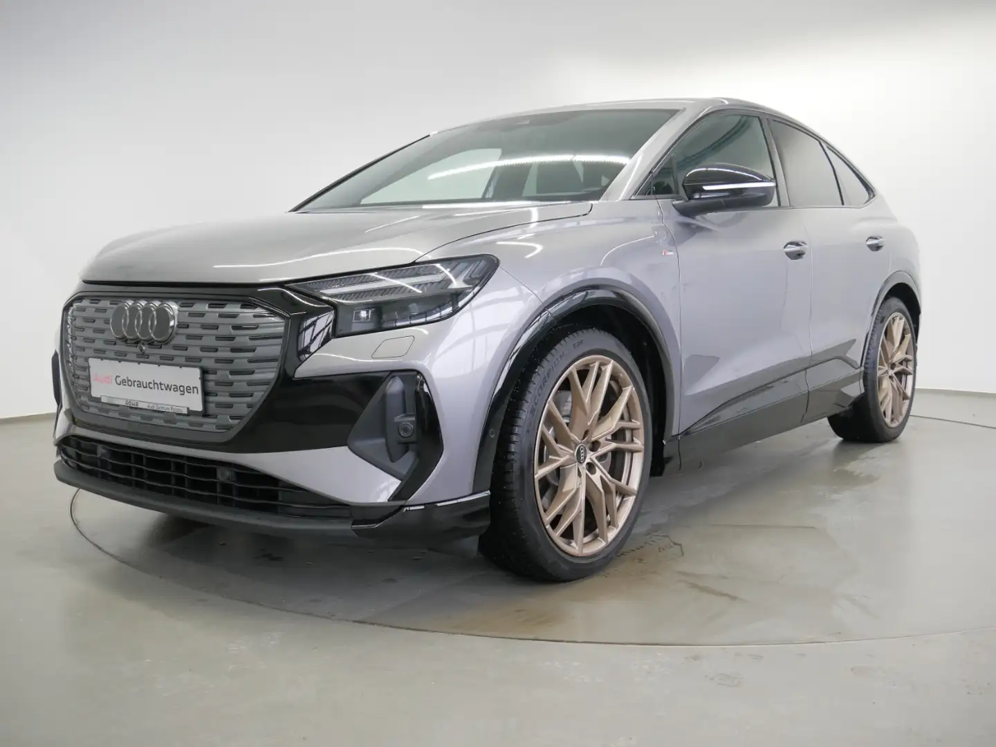 Audi Q4 e-tron Q4 Sportback 50 e-tron quattro S line MATRIX AHK P Grau - 2