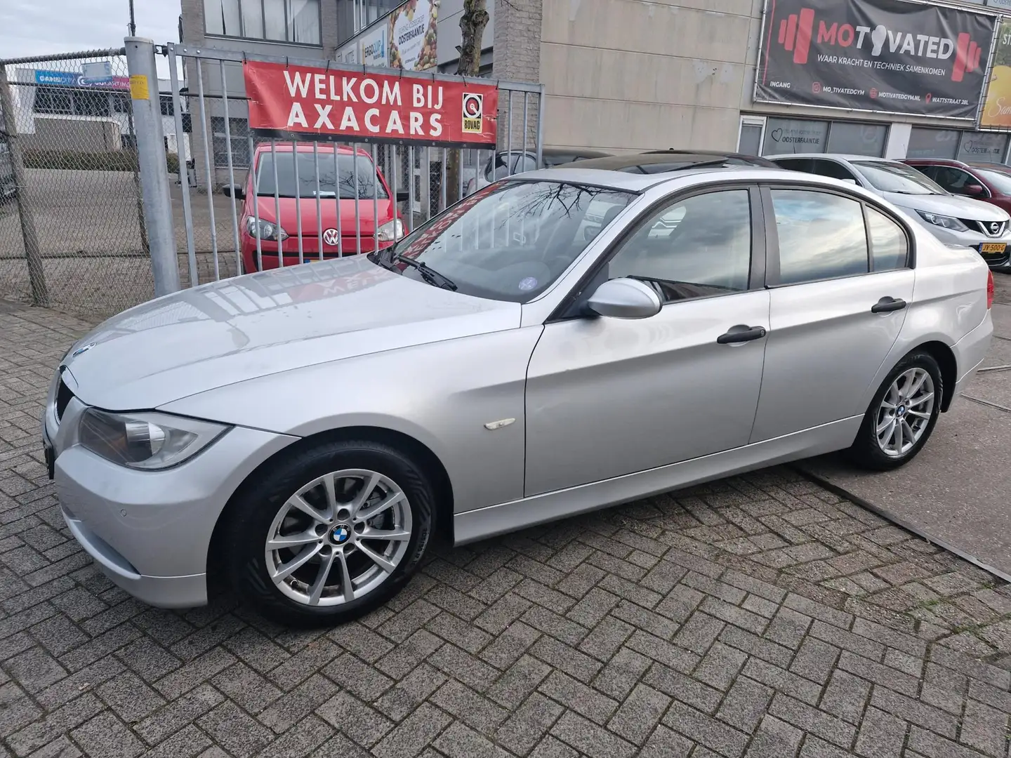 BMW 320 3-serie 320i Executive AUTOMAAT ! MET NIEUWE APK ! Gris - 2