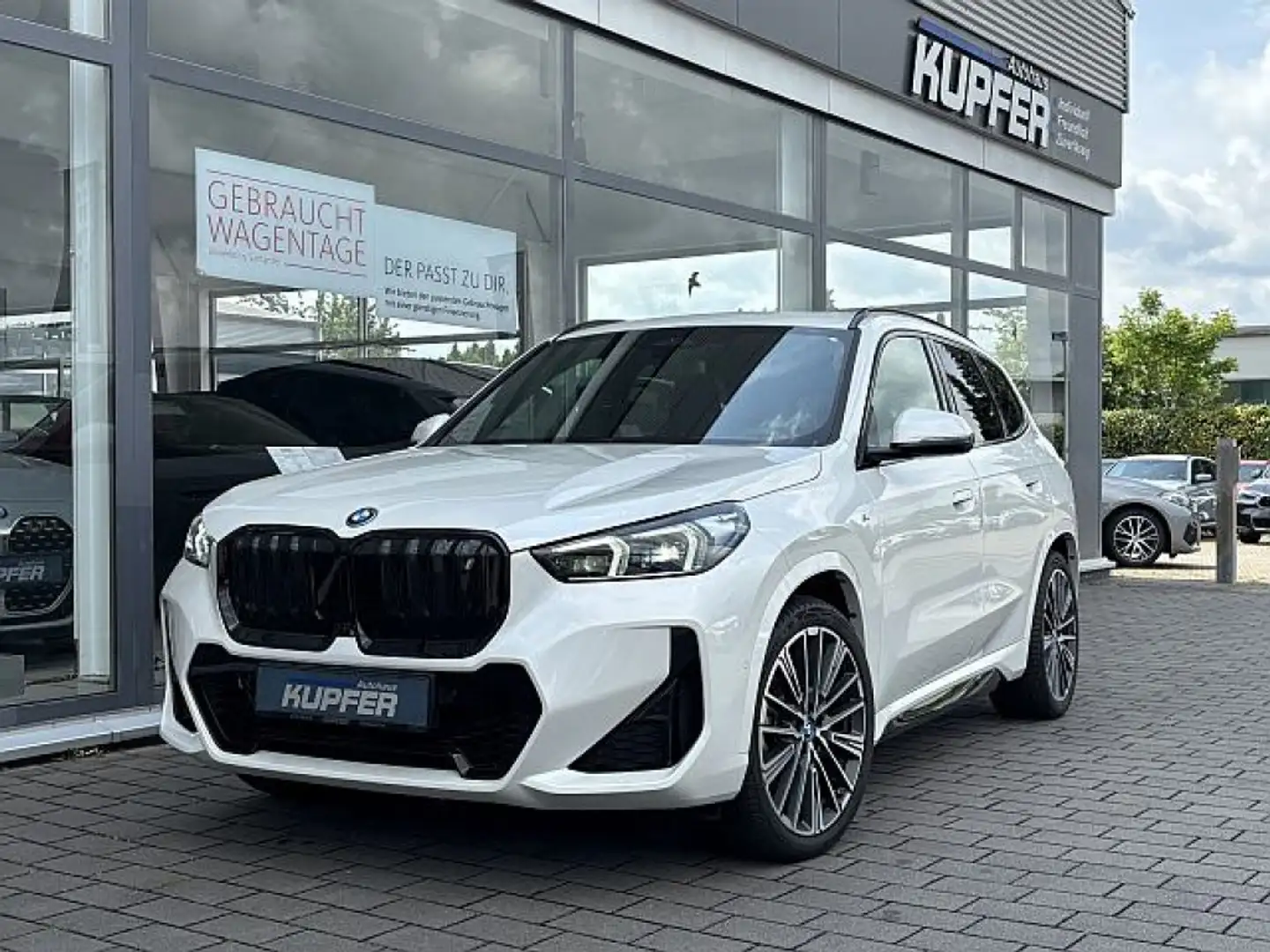 BMW X1 xDrive30 M Sportpak.*AHK*ACC°beh.LLK°20Zoll Weiß - 1