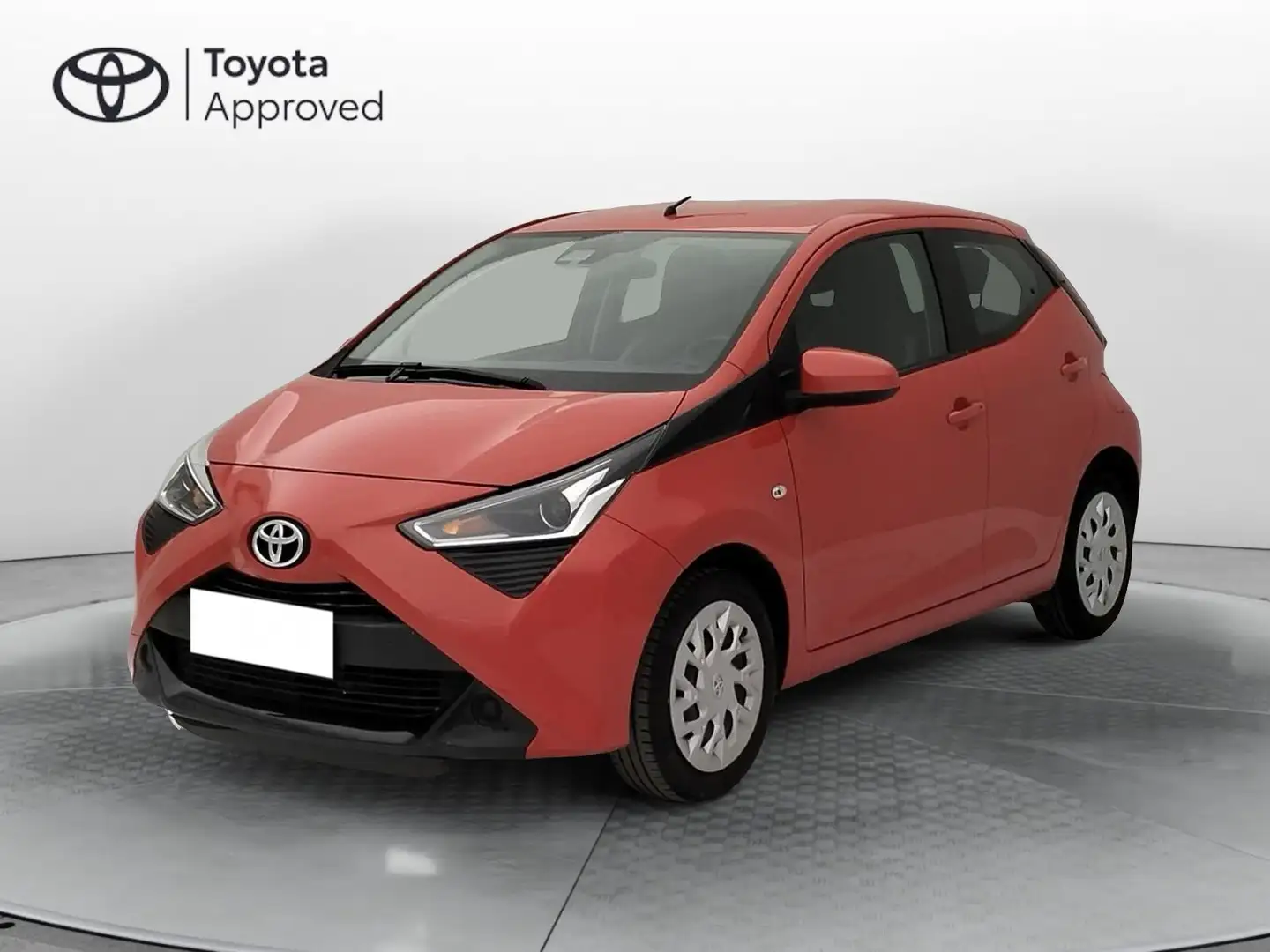 Toyota Aygo Aygo II 2018 5p 5p 1.0 x-play 72cv Rouge - 1