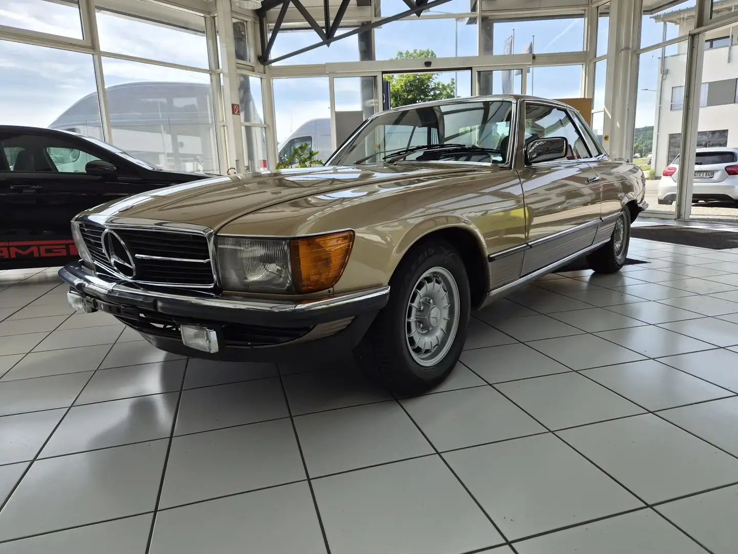 Mercedes-Benz SLC 450 5.0 Sonderangebot Restauriertes Fahrzeug mit Wertg Braun - 1