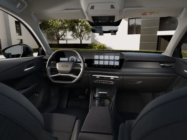 Audi Q3 view 8
