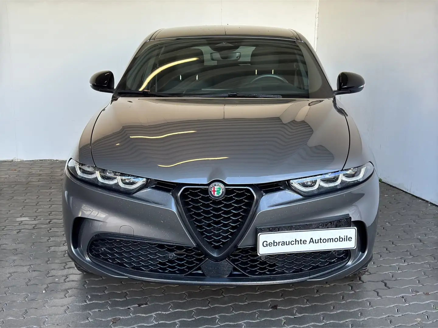 Alfa Romeo Tonale 1.5 T Hybrid Edizione Speciale Grau - 1