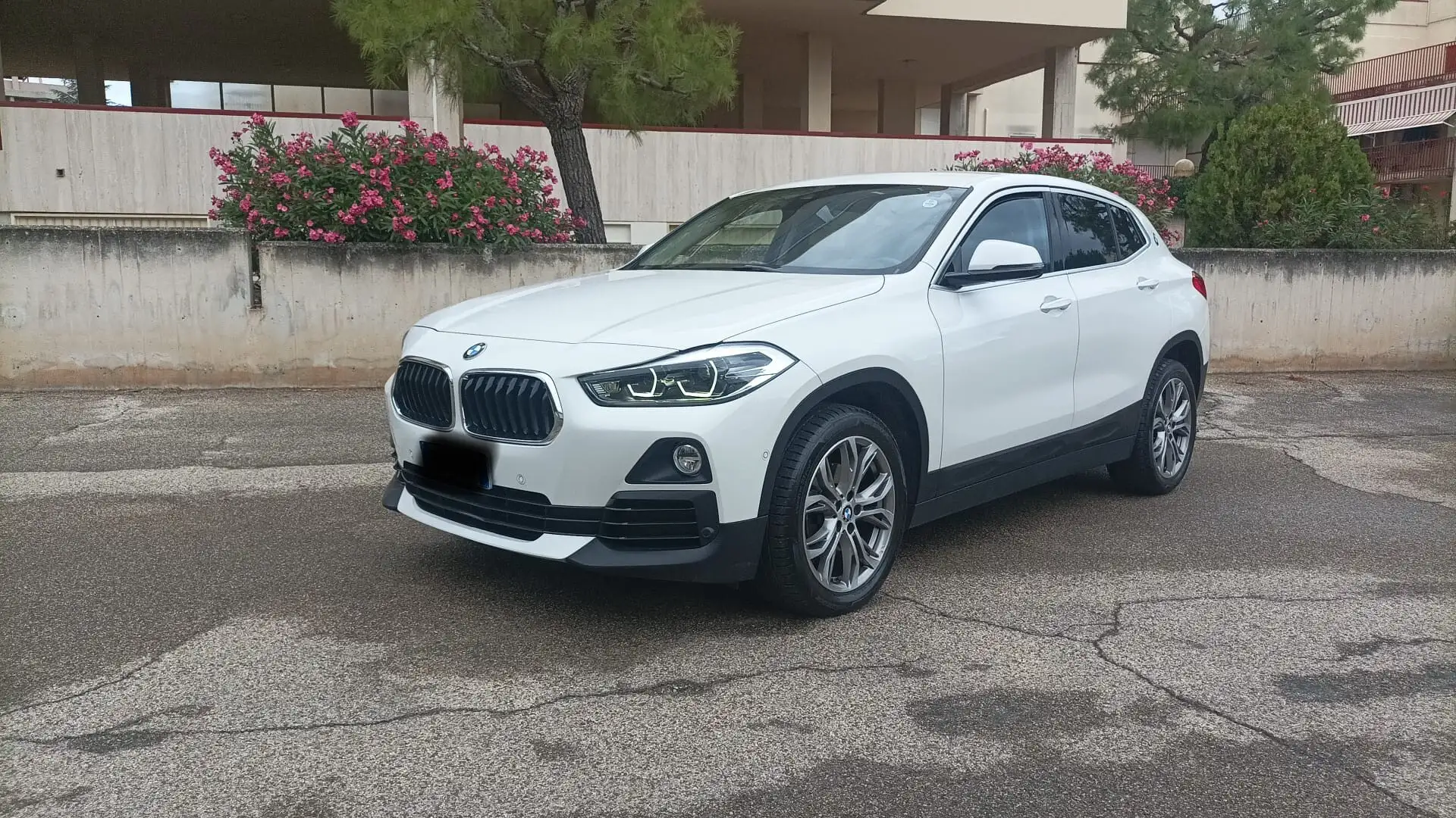 BMW X2 X2 xDrive18d Business-X Bianco - 1