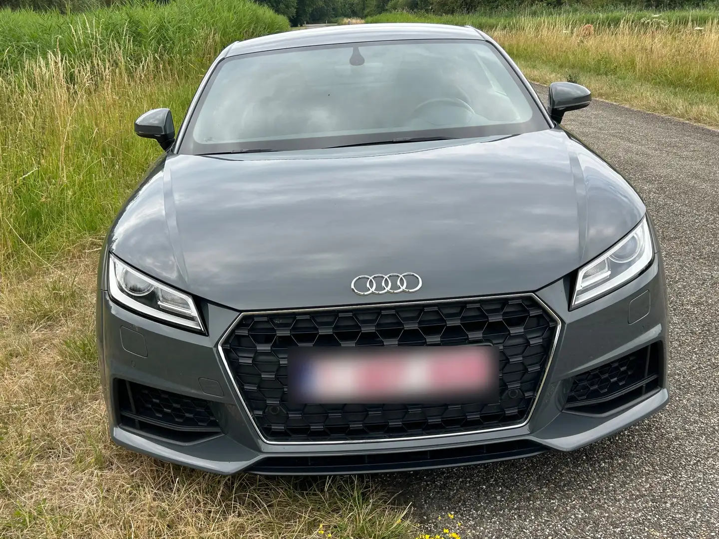 Audi TT Coupe 40 TFSI S tronic Grijs - 1
