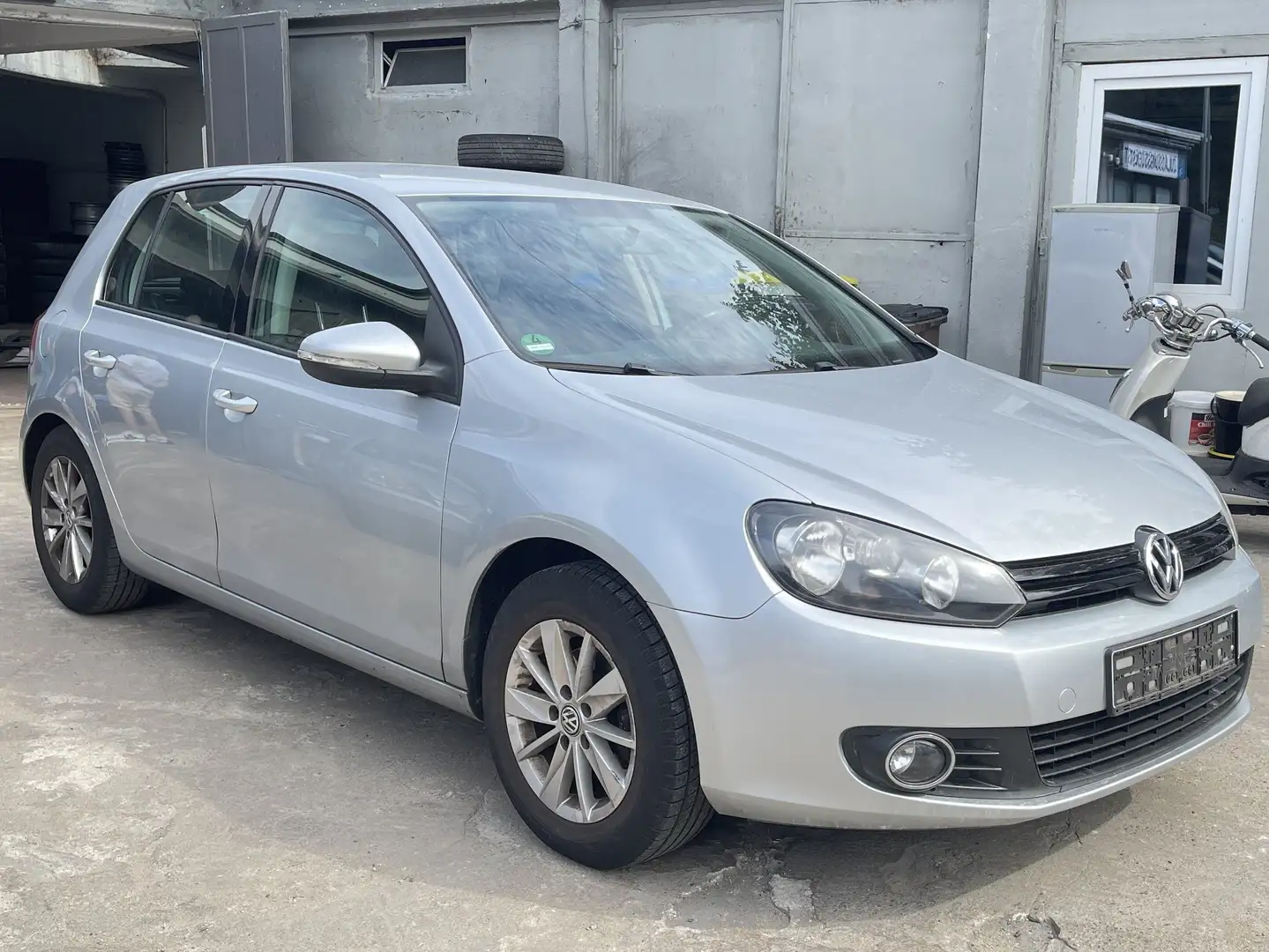 Volkswagen Golf Trendline Grau - 2