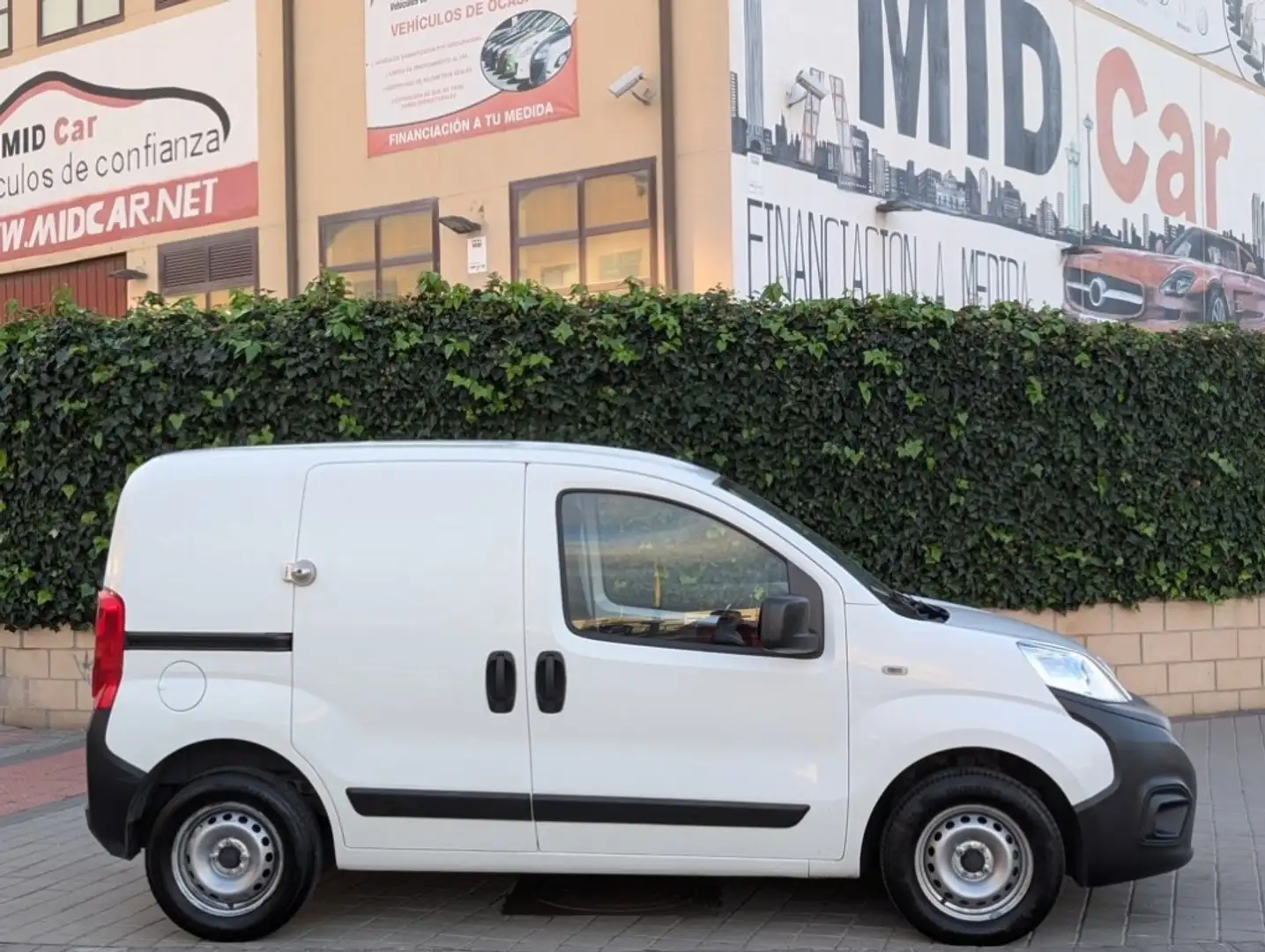 Fiat Fiorino Comercial Cargo 1.3Mjt Adventure 60kW Bianco - 2
