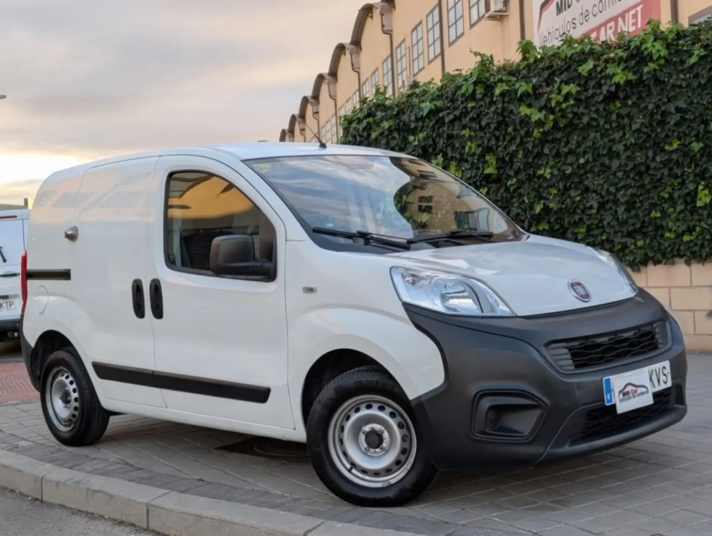 Fiat Fiorino Comercial Cargo 1.3Mjt Adventure 60kW Bianco - 1