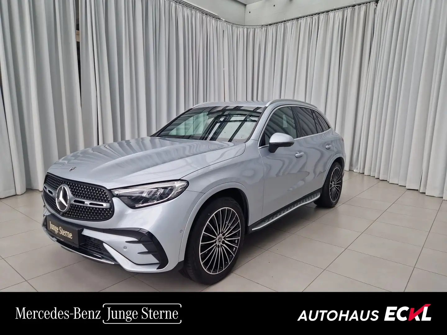Mercedes-Benz GLC 200 4MATIC SpurW Winterp. SportS. Argento - 1