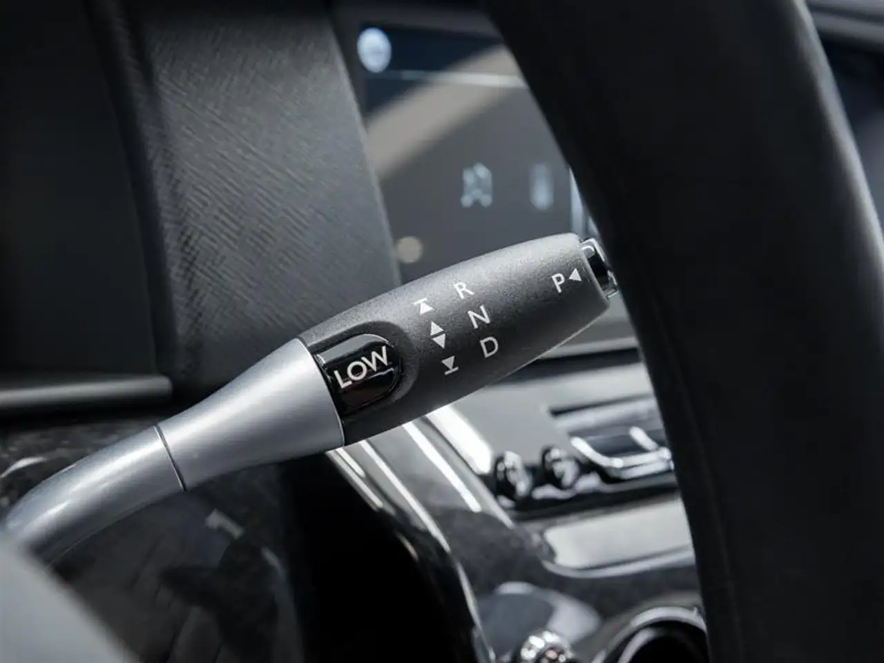 Rolls-Royce Cullinan снимка Rolls-Royce Cullinan