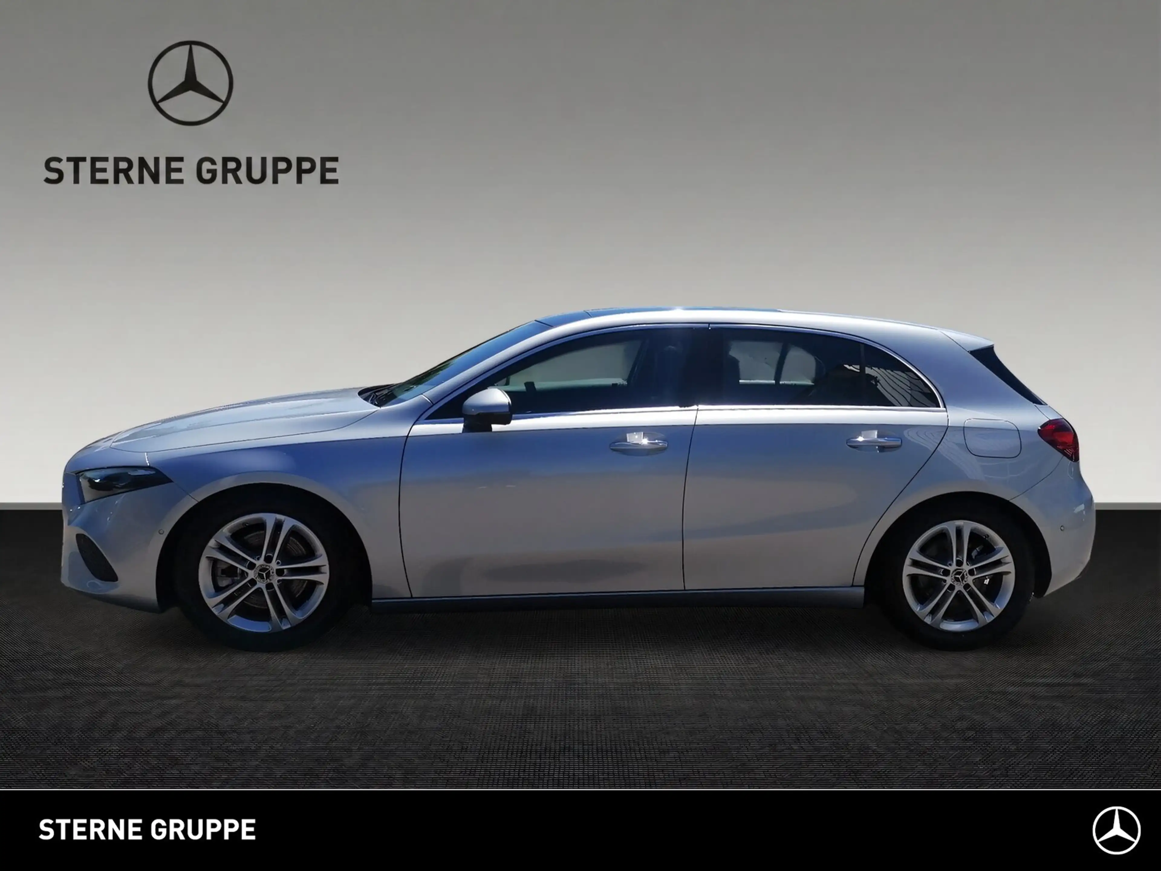 Mercedes-Benz A 220 A 220 4M Progressive Pano Distr Totwi Ambi 360° — photo 6