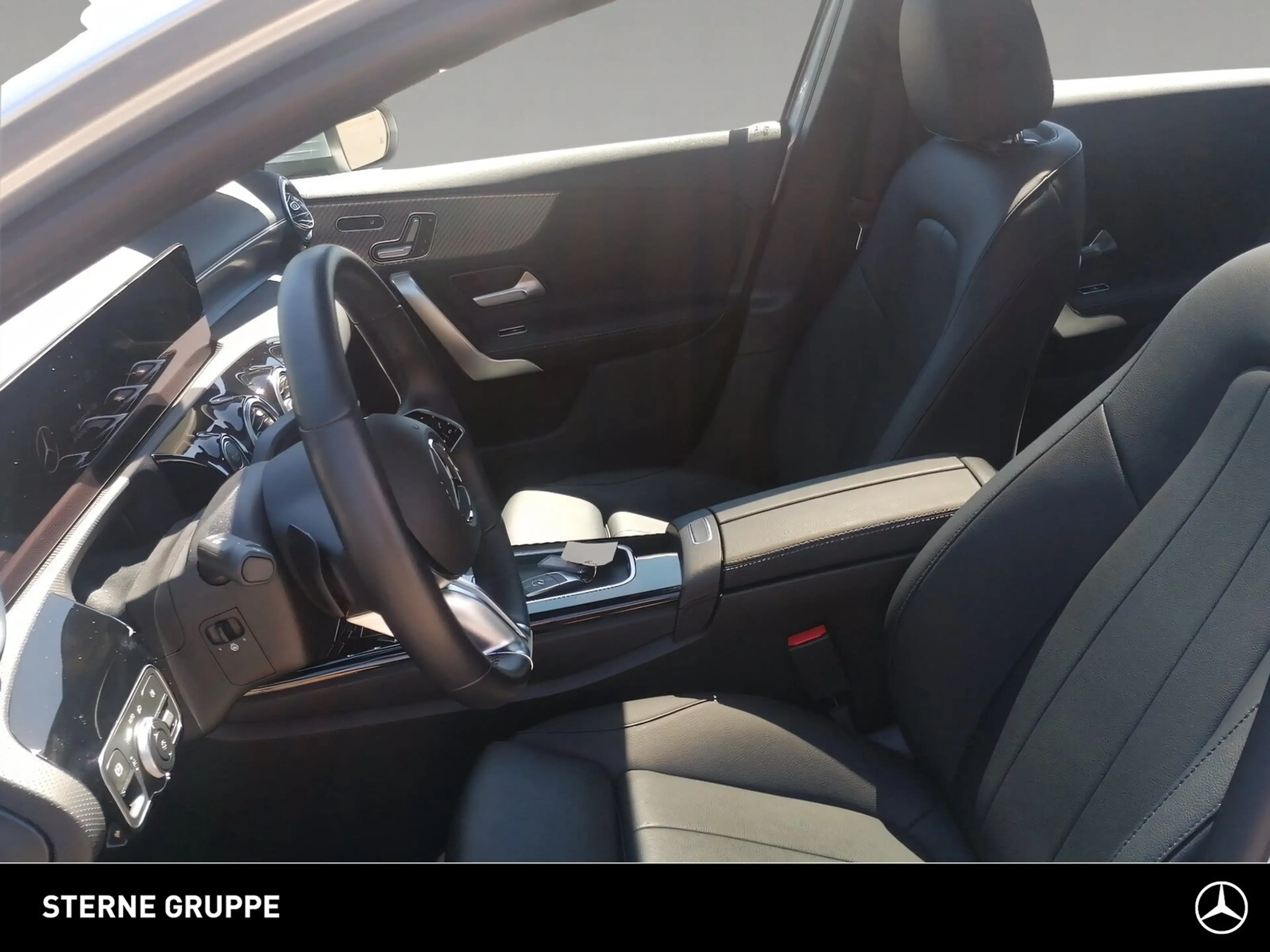 Mercedes-Benz A 220 A 220 4M Progressive Pano Distr Totwi Ambi 360° — photo 15