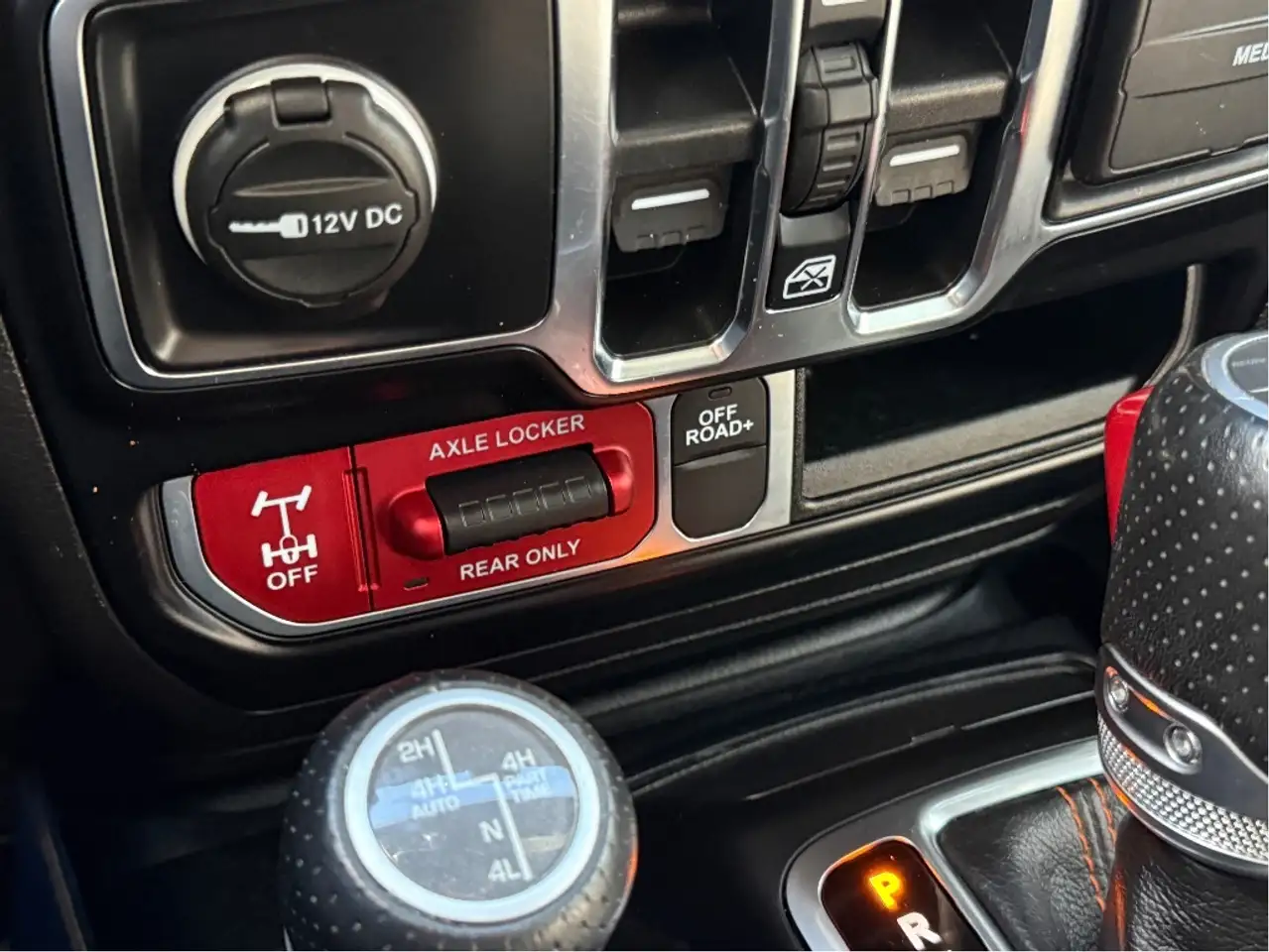 Jeep Gladiator снимка Jeep Gladiator
