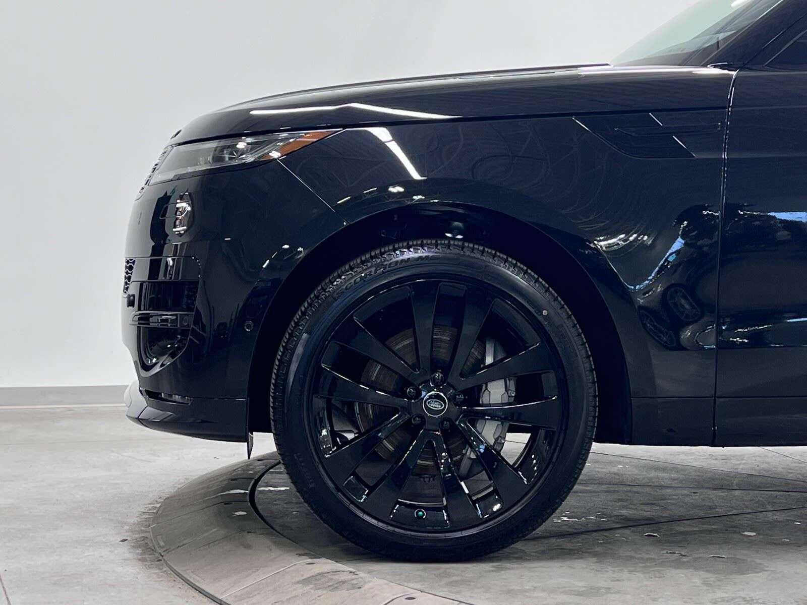 2026 Land Rover Range Rover Sport P400 DYNAMIC HSE alt 5