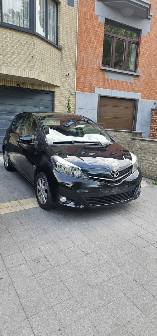 Toyota Yaris 1.0i VVT-i 16v Linea Terra - 1