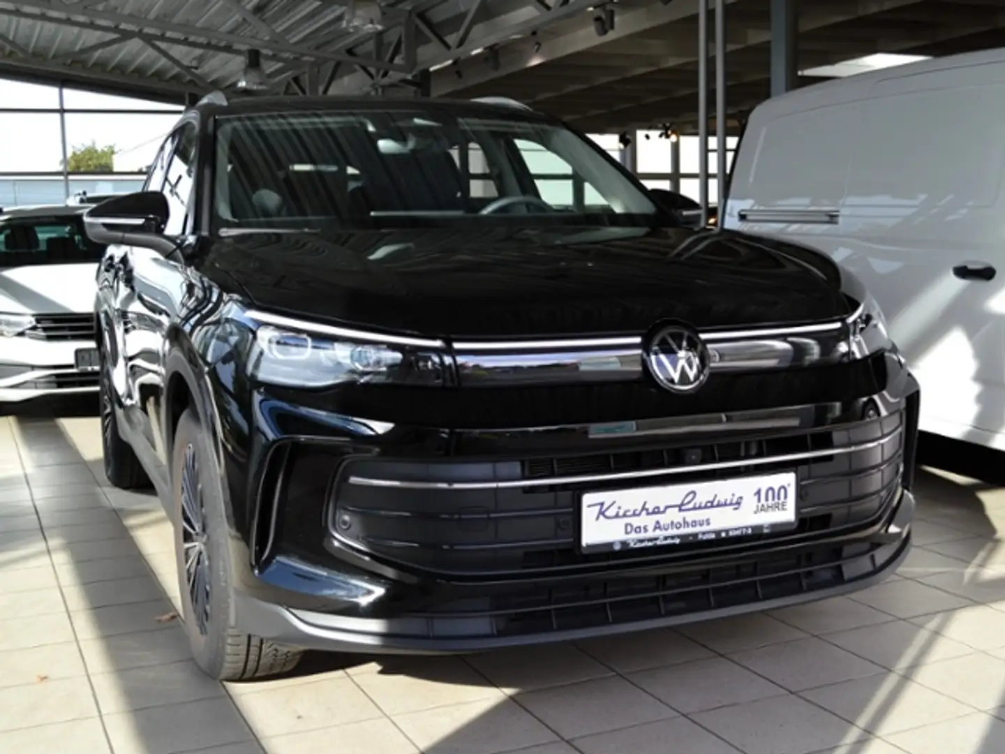 Volkswagen Tiguan 2.0 TDI DSG Goal LED AHK NAVI SH Noir - 1