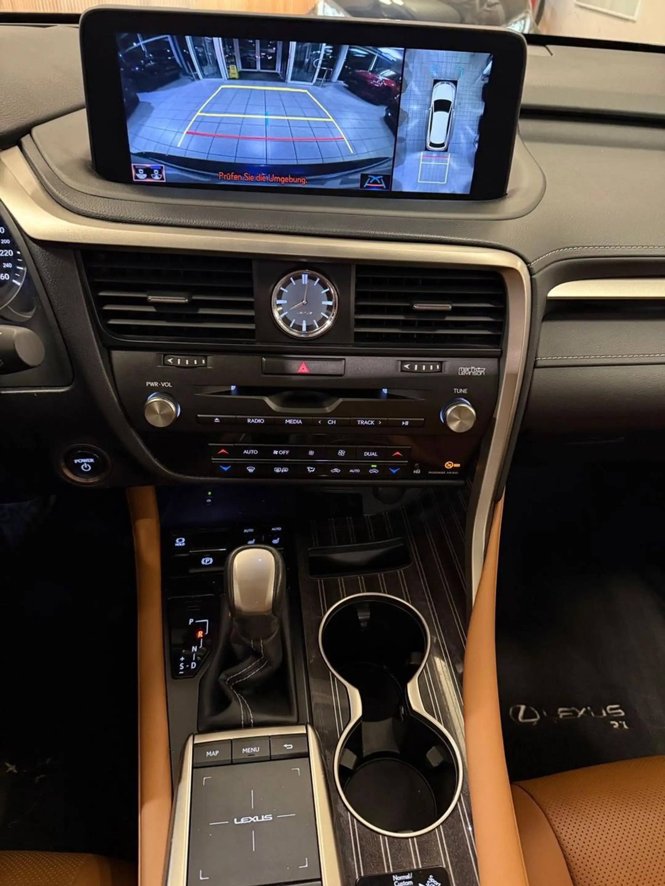 Lexus RX 450h h LUXURY-PANOR.-HEAD UP-20 ZOLL-360 KAMERA — photo 14
