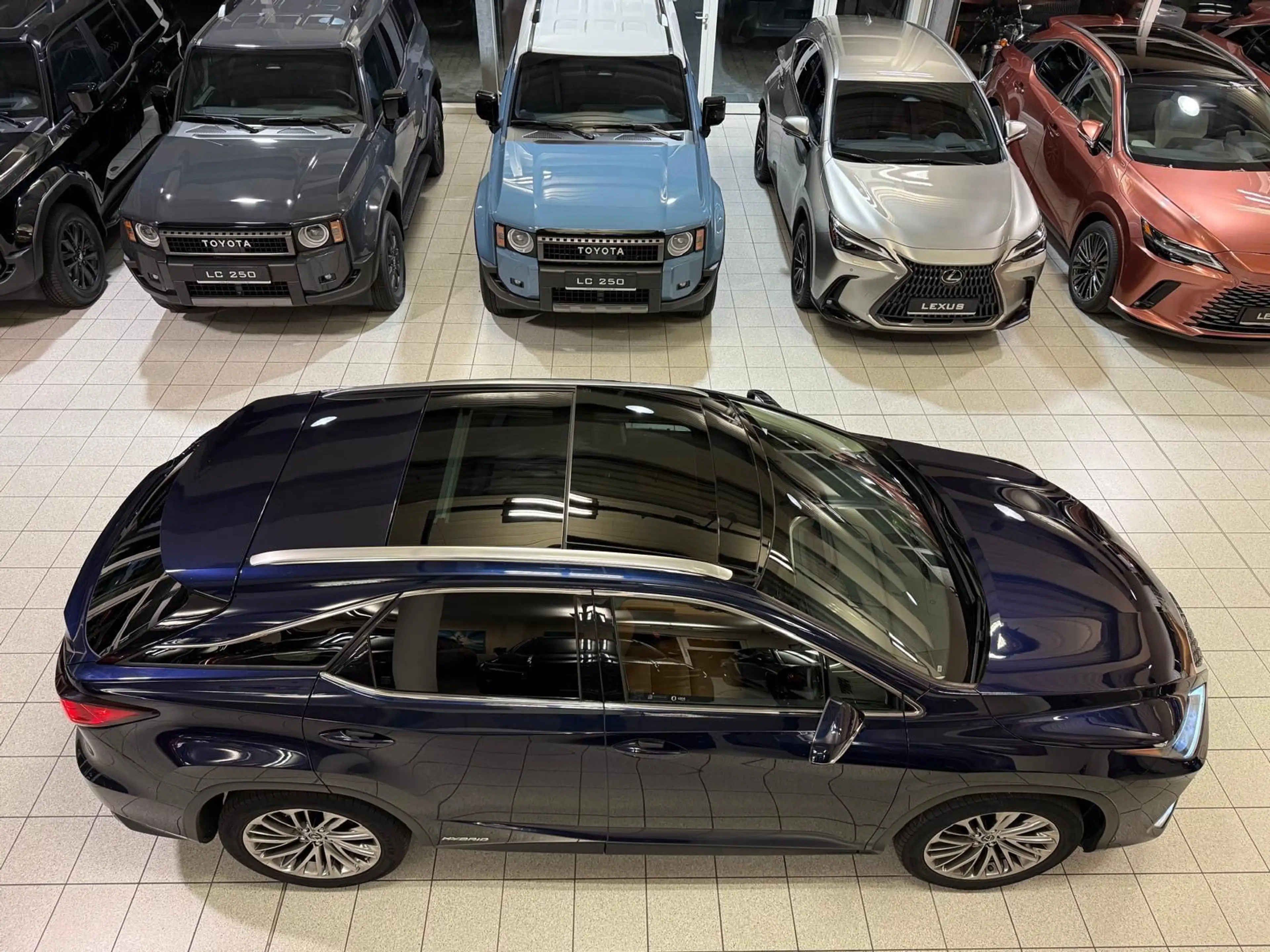 Lexus RX 450h h LUXURY-PANOR.-HEAD UP-20 ZOLL-360 KAMERA — photo 10