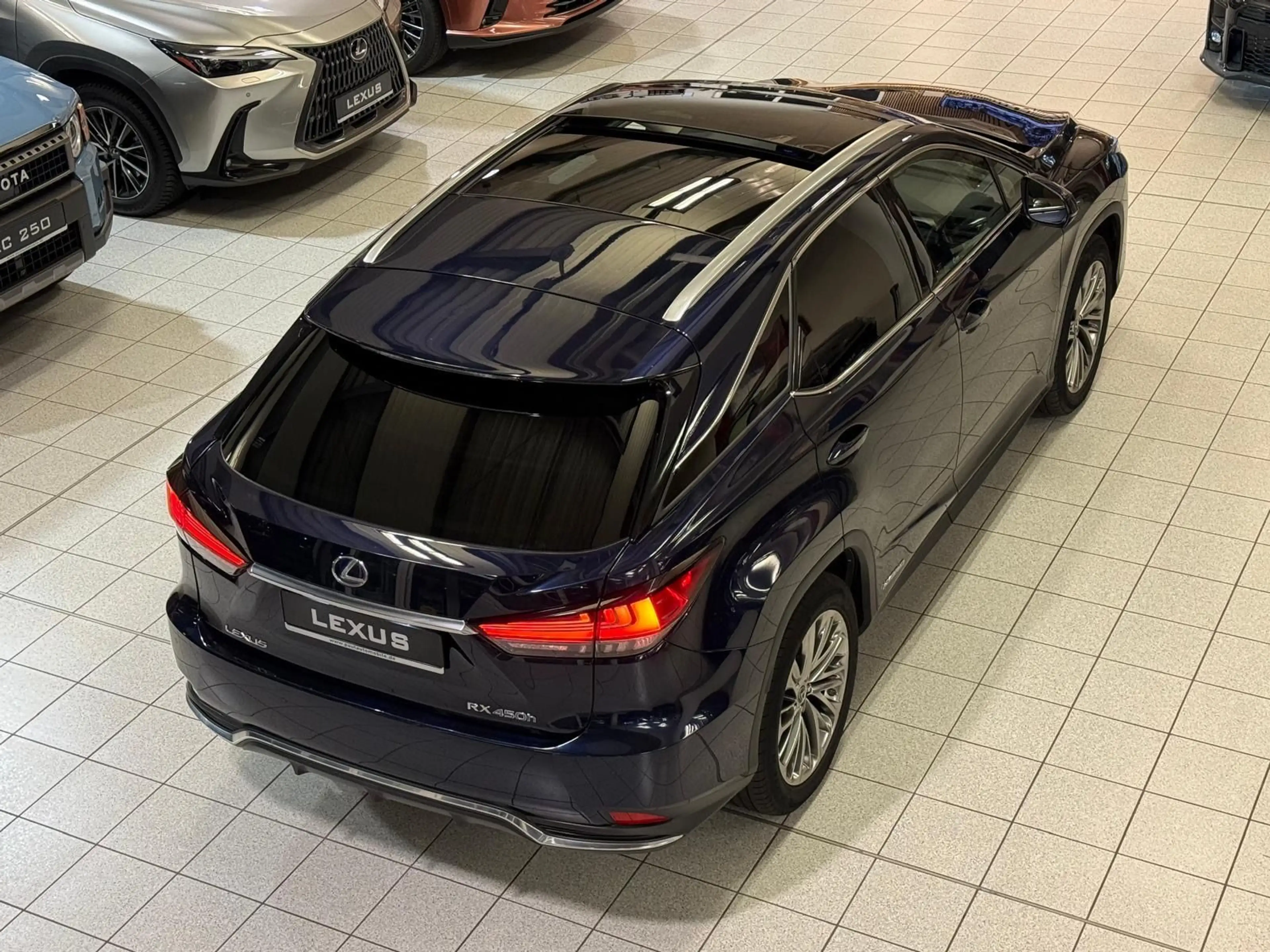 Lexus RX 450h h LUXURY-PANOR.-HEAD UP-20 ZOLL-360 KAMERA — photo 9