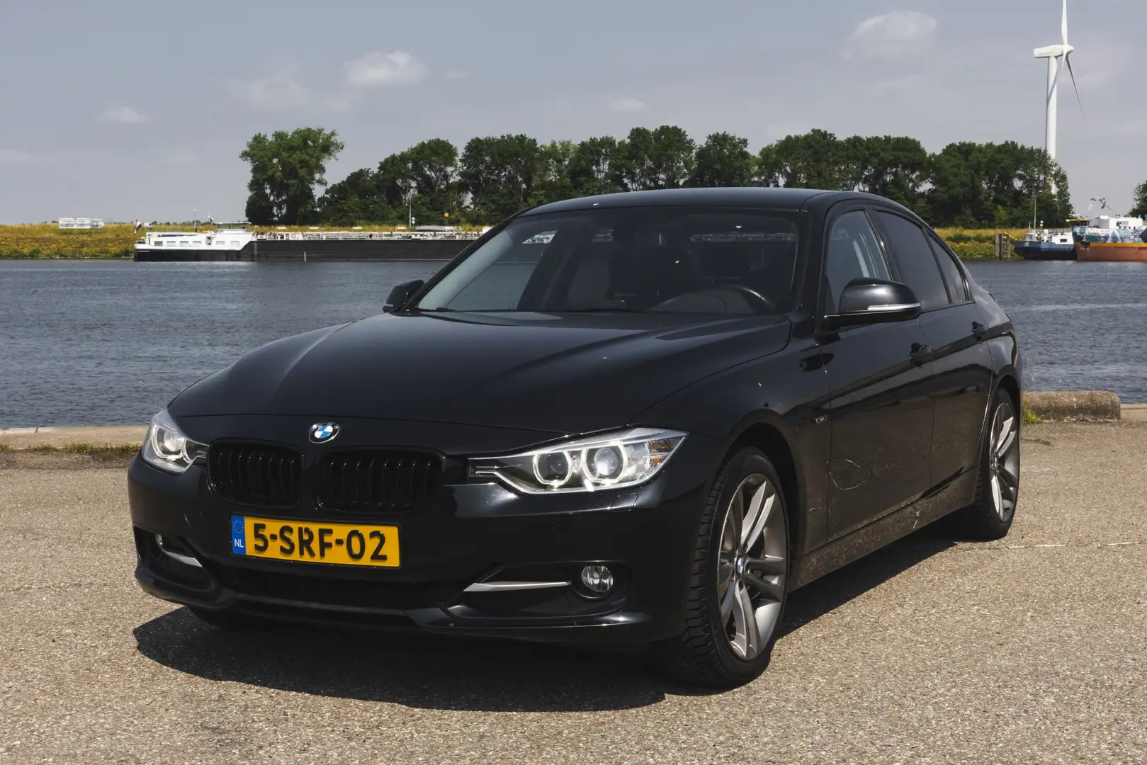 BMW 316 3-serie 316i Executive Sport 210PK/310NM Schwarz - 1