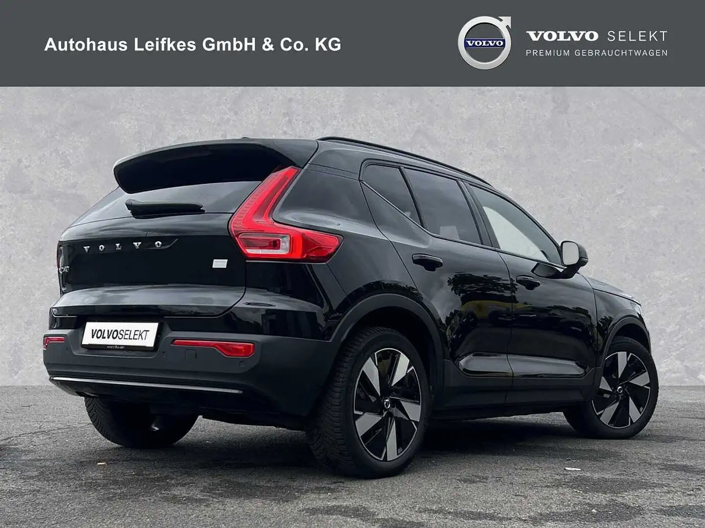 Volvo XC40 Pure Electric Recharge 82 kWh Single M. Extended R Schwarz - 2
