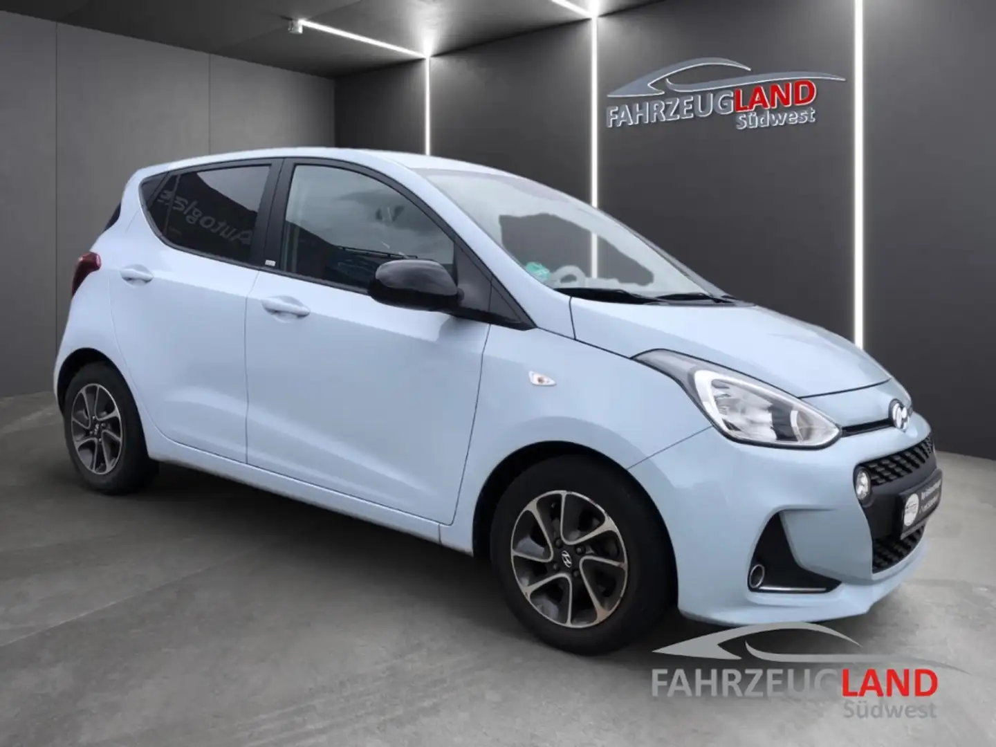 Hyundai i10 YES! 1.2 Klimatronic SHZ Tempomat DAB LM ZV Lenkra Argento - 2