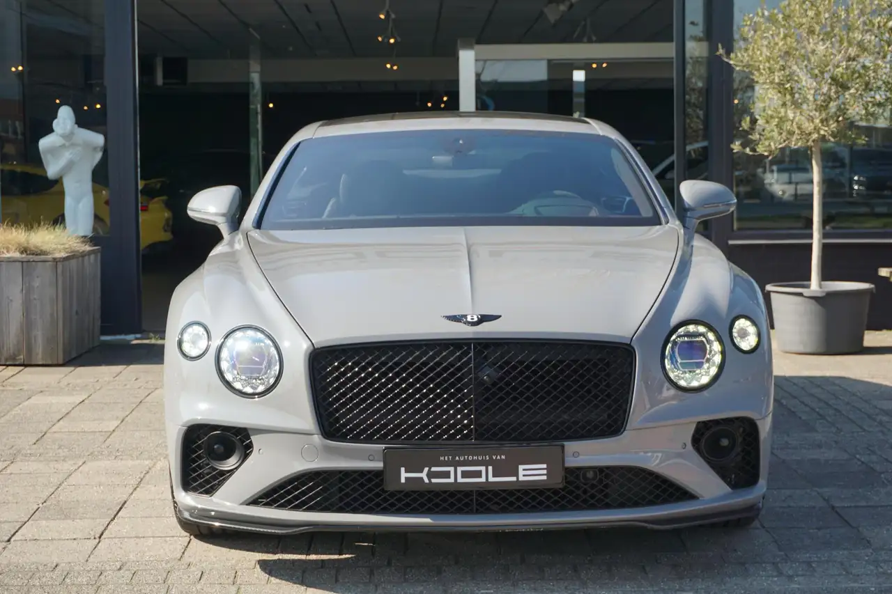 Bentley Continental GT 2022 — фото 10
