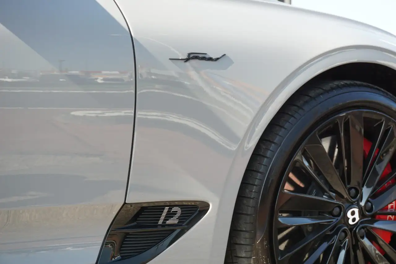 Bentley Continental GT 2022 — фото 14