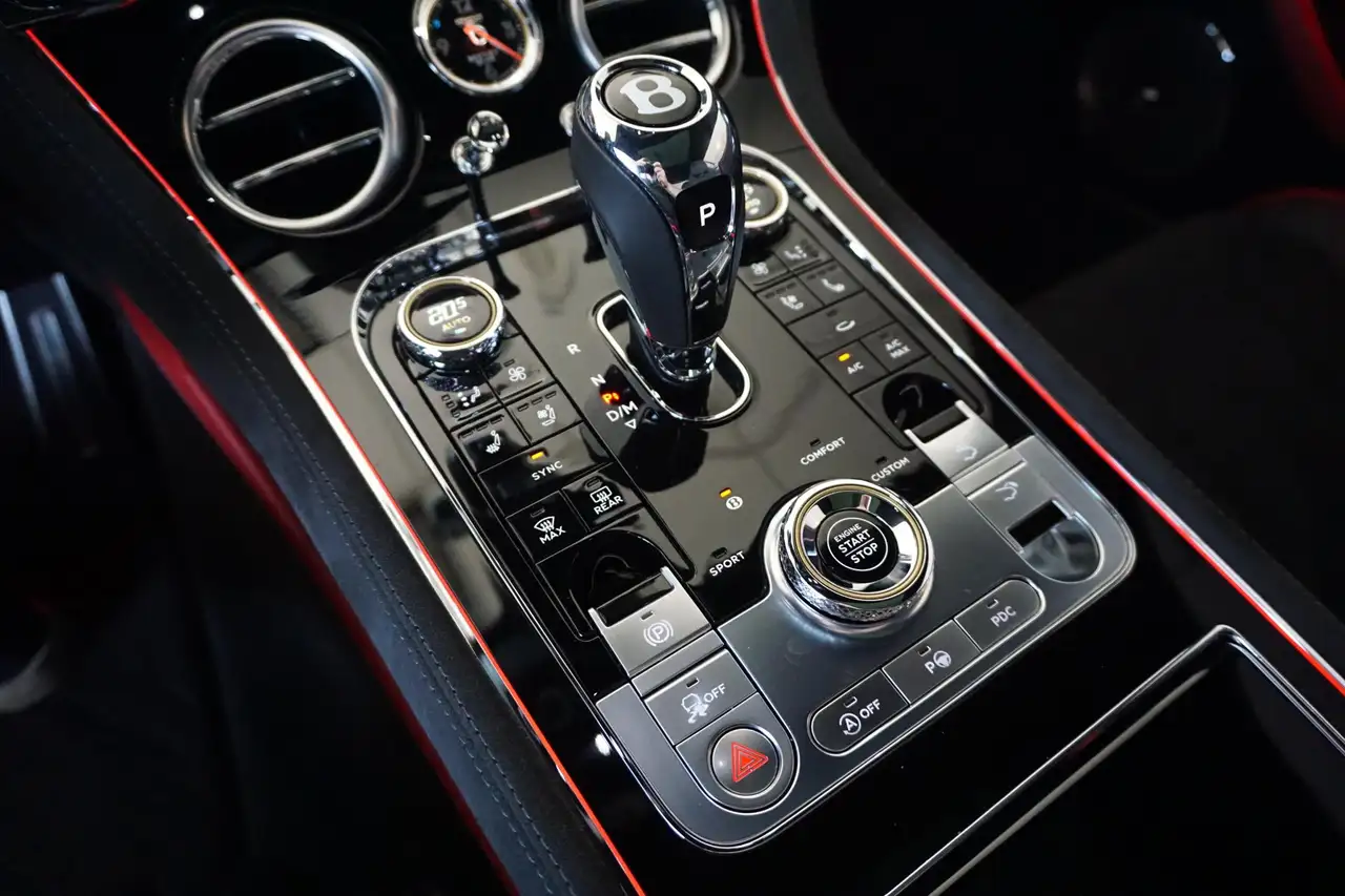 Bentley Continental GT 2022 — фото 12