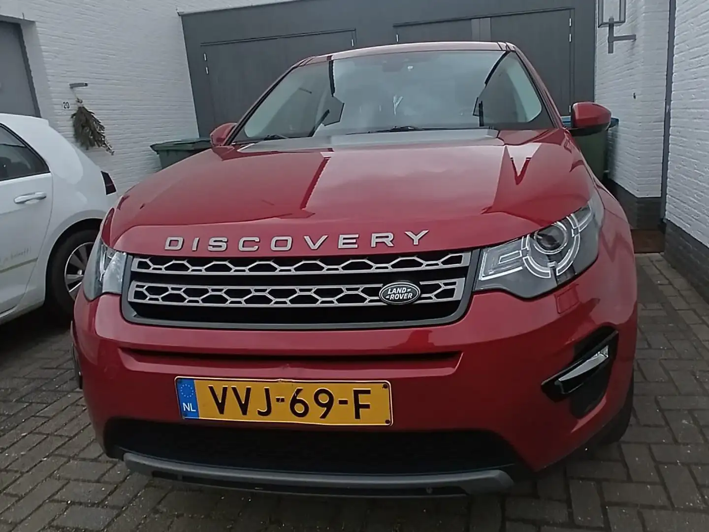 Land Rover Discovery Sport 2.0 TD4 SE Roşu - 2