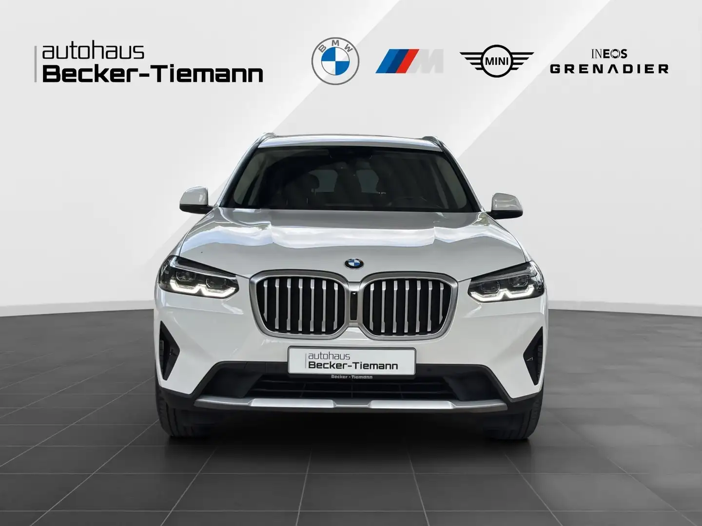 BMW X3 xDrive20i Leasing ab: 499€ mtl | AHK | LED | Komfo Weiß - 2