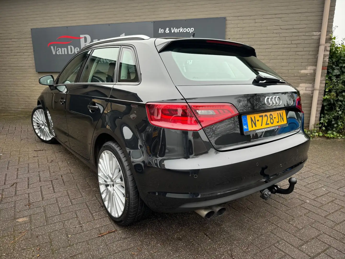 Audi A3 Sportback 1.4 TFSI Pro Line plus Zwart - 2