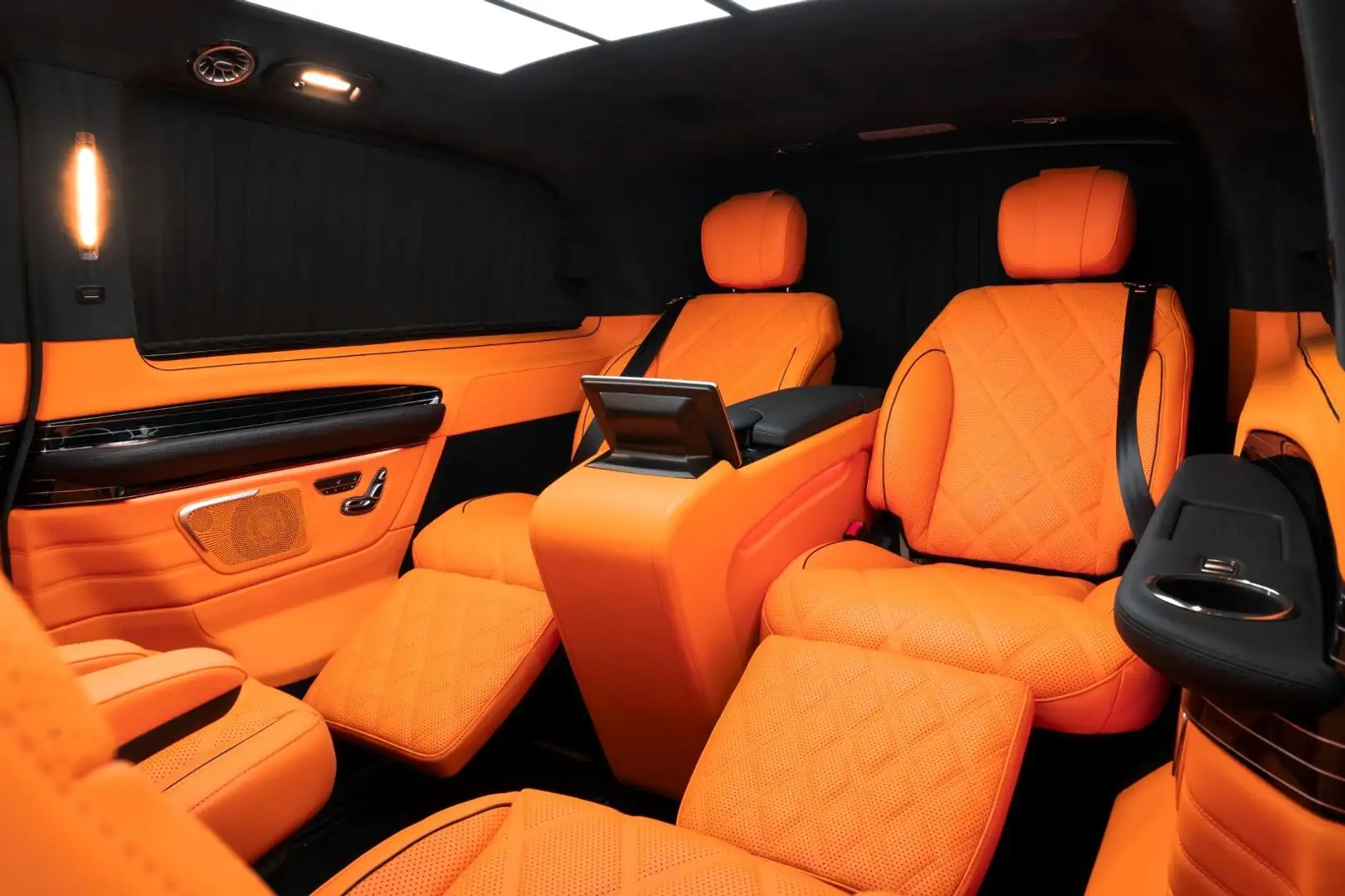 Mercedes-Benz V 300 d Aut. VIP extralang Noir - 1