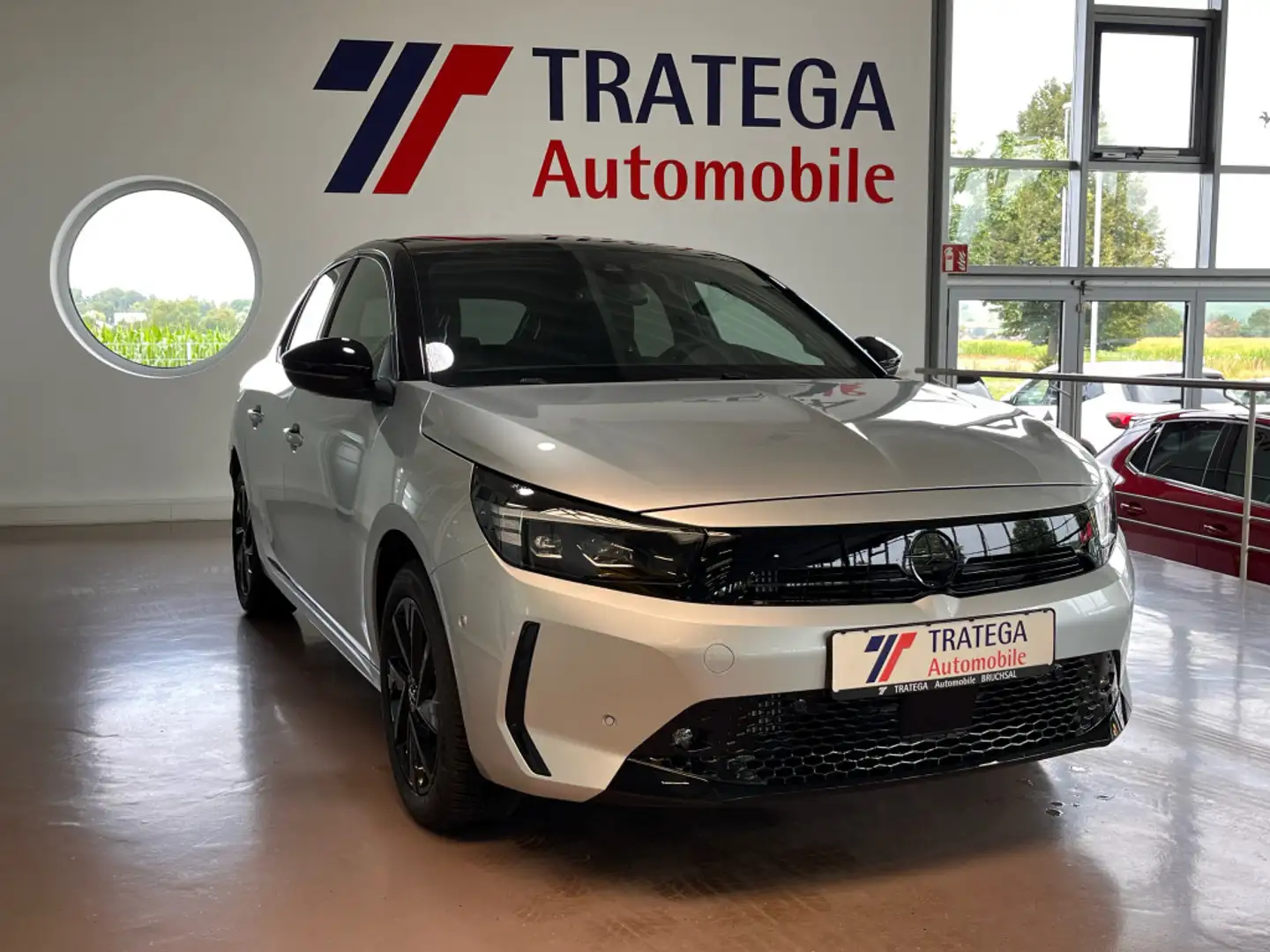 Opel Corsa GS 1,2 Turbo Automatik GJR LED Kamera Pano Stříbrná - 1